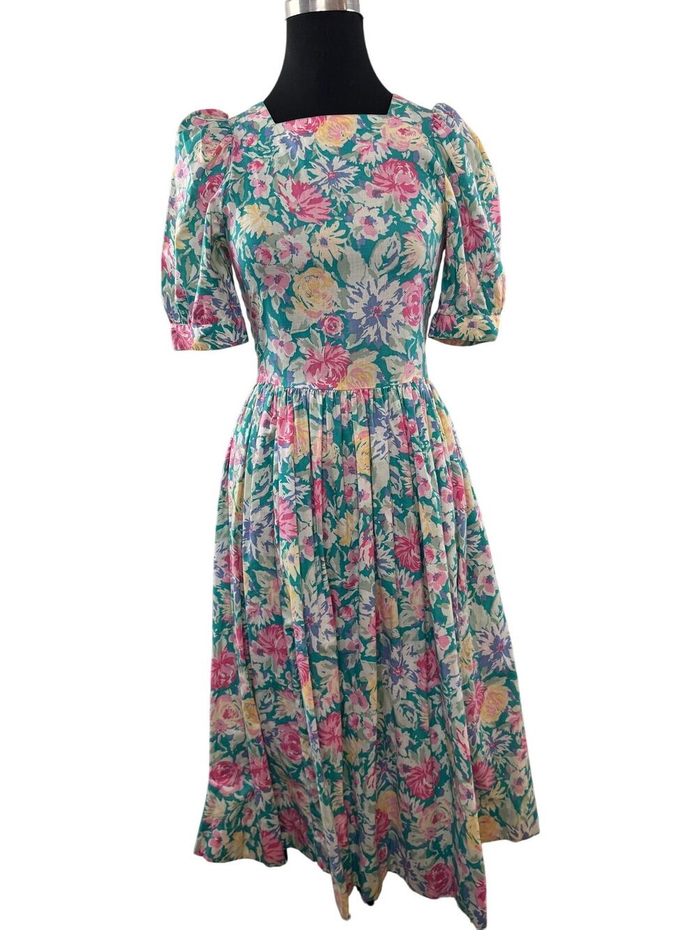 VINTAGE Laura Ashley Tea Dress Pastel Floral Square Puff Sleeve Great Britain 6